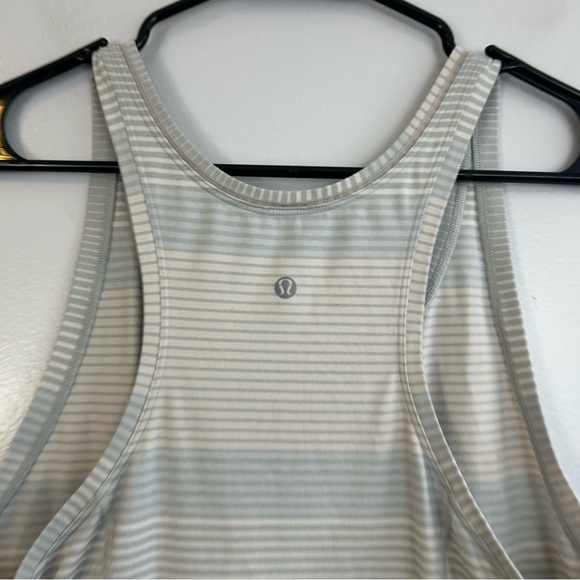 Lululemon Athletica Grey/White Striped Tank Size 6 - Picture 5 of 11